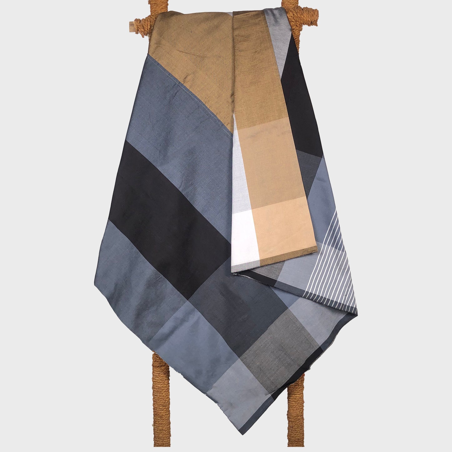 BAREFOOT Handloom Sarong