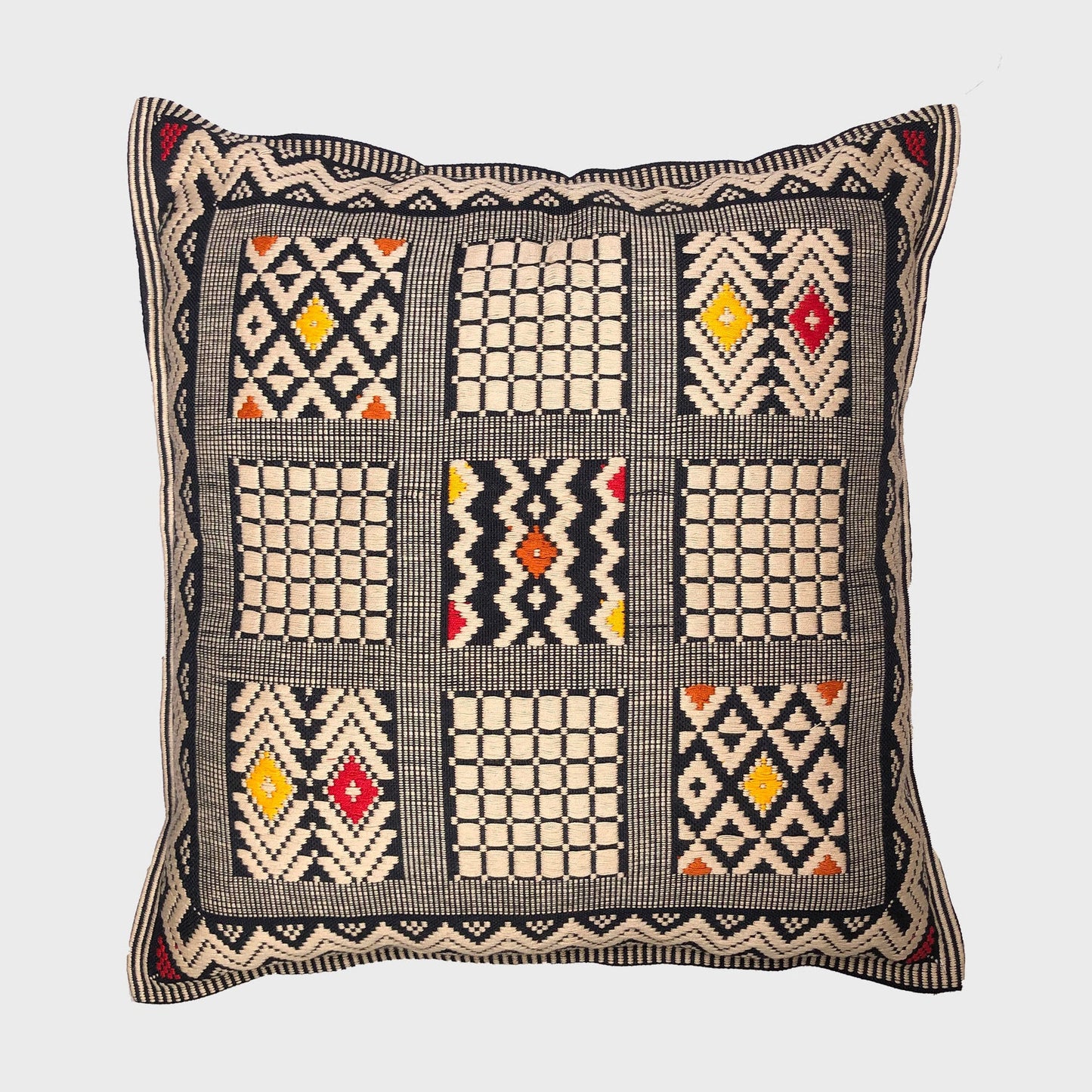 Dumbara Cushion Cover. 18" x 18" / 45cm x 45cm