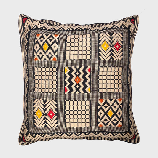 Dumbara Cushion Cover. 18" x 18" / 45cm x 45cm