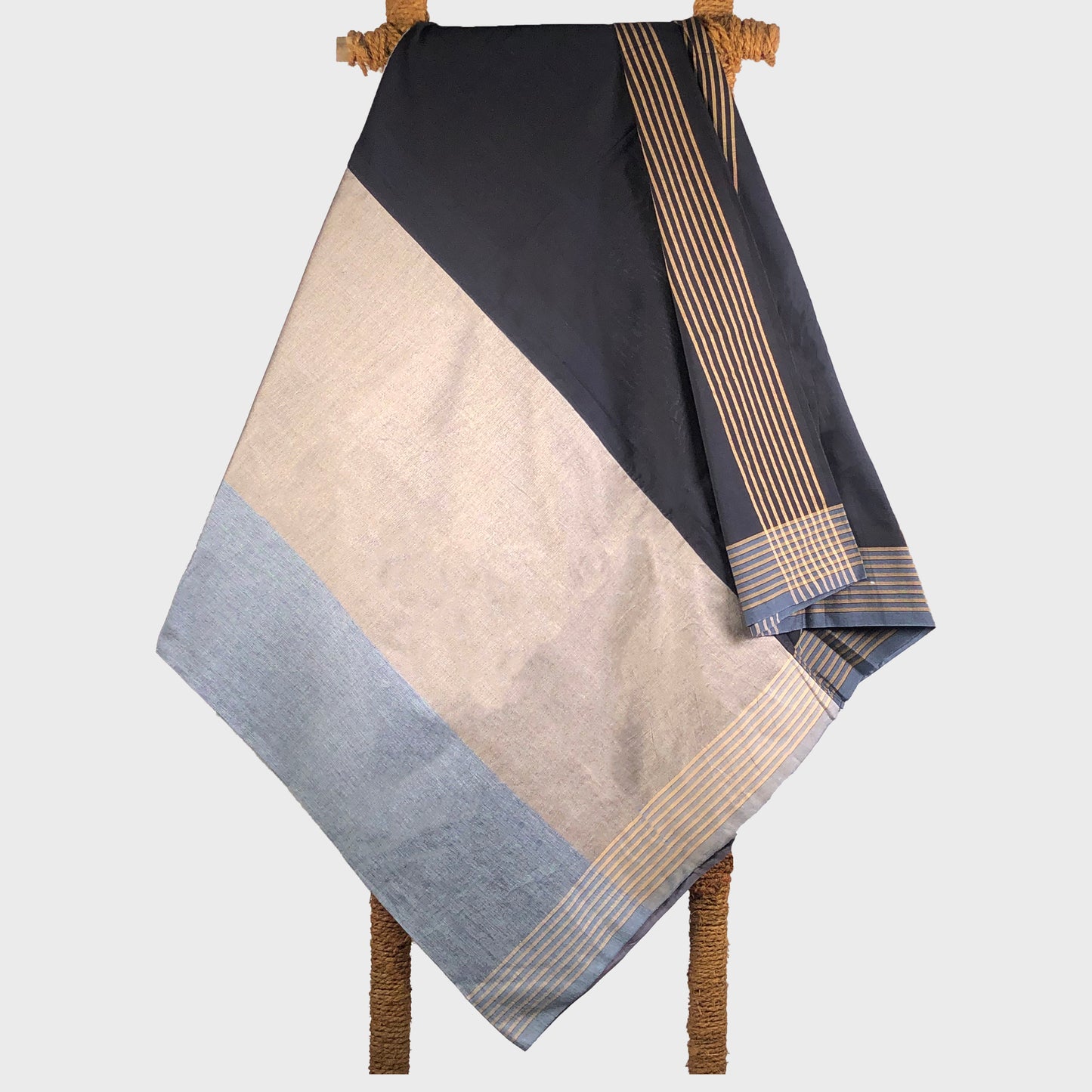 Designer Sarong: Ass's-ear Abalone