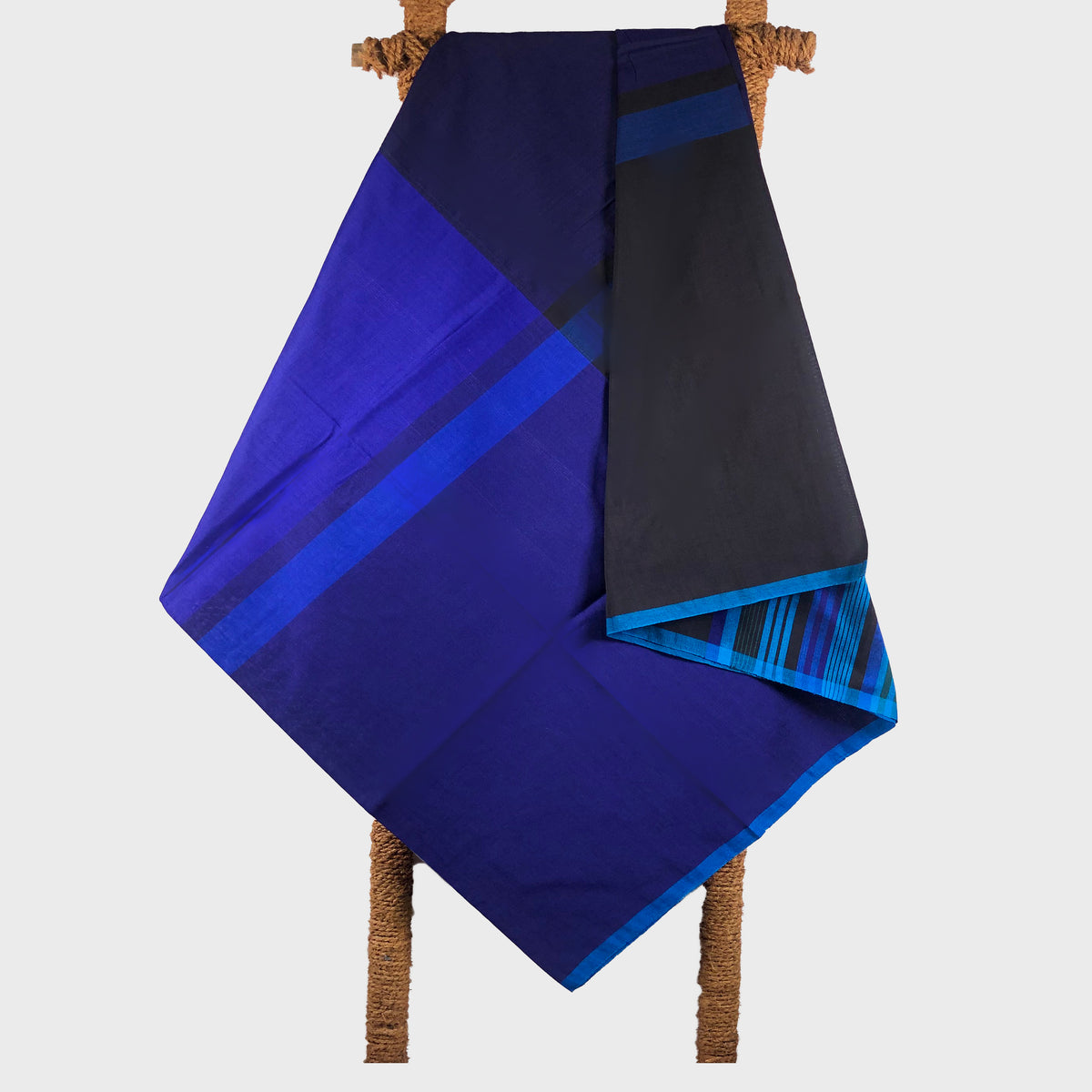 Designer Sarong: Sri Lanka Whistling Thrush