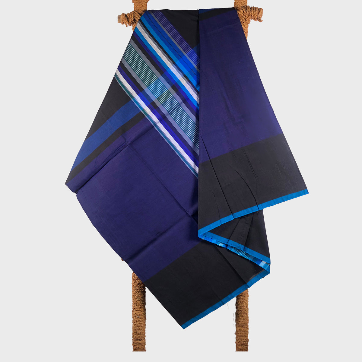 Designer Sarong: Sri Lanka Whistling Thrush