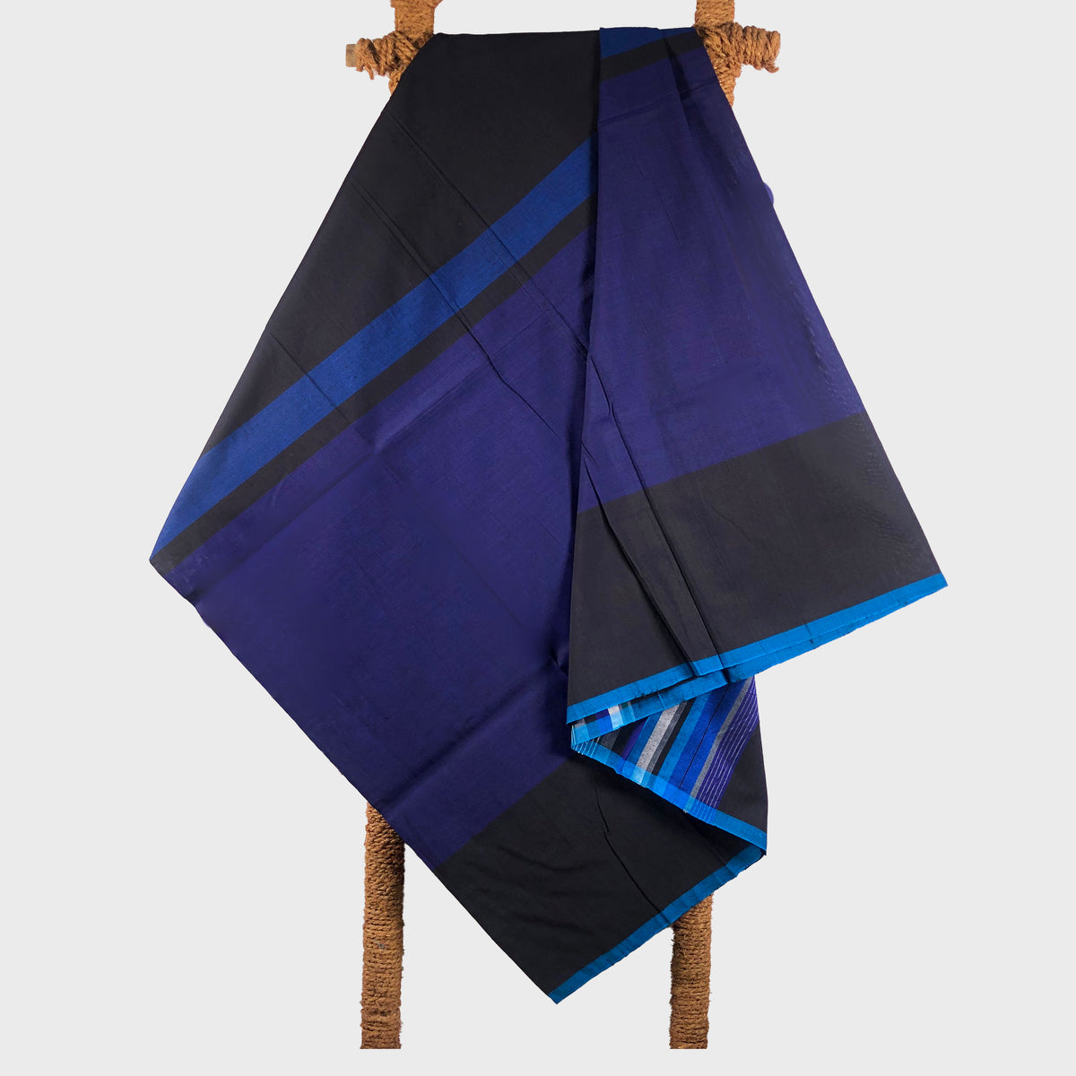 Designer Sarong: Sri Lanka Whistling Thrush