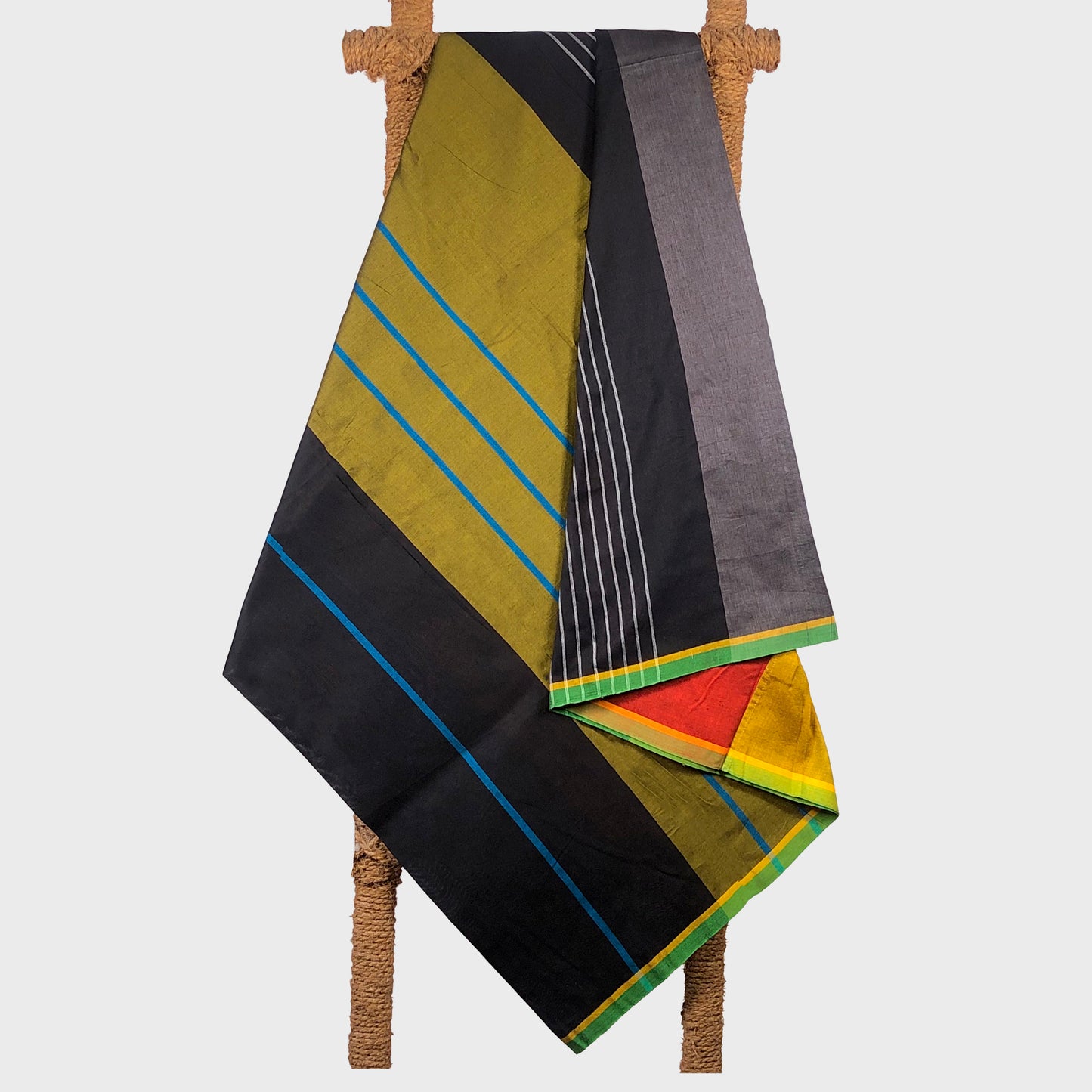 Designer Sarong: Queen Coris