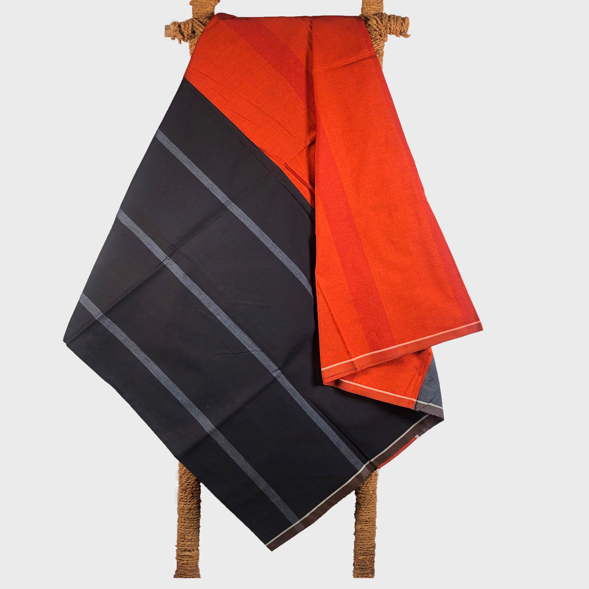 Designer Sarong: Washing bath Triton