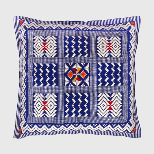 Dumbara Cushion Cover. 18" x 18" / 45cm x 45cm