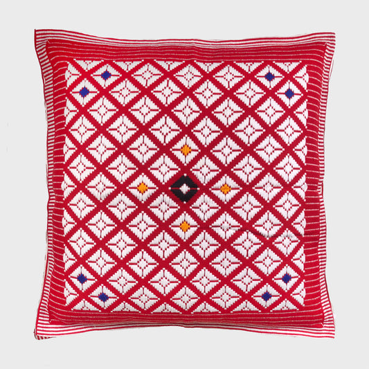 Dumbara Cushion Cover. 18" x 18" / 45cm x 45cm