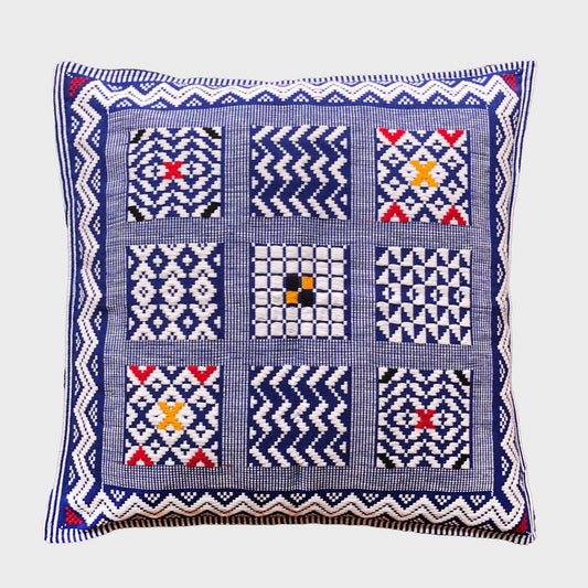 Dumbara Cushion Cover. 18" x 18" / 45cm x 45cm