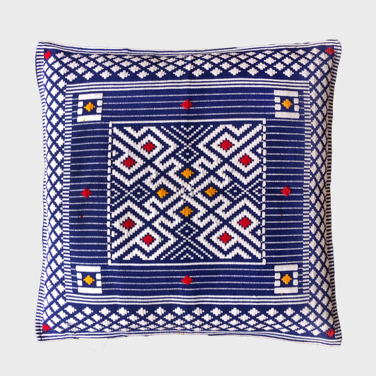 Dumbara Cushion Cover. 18" x 18" / 45cm x 45cm