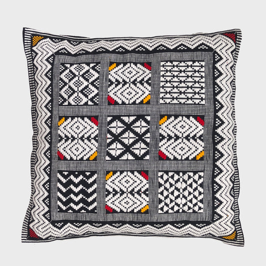 Dumbara Cushion Cover. 18" x 18" / 45cm x 45cm