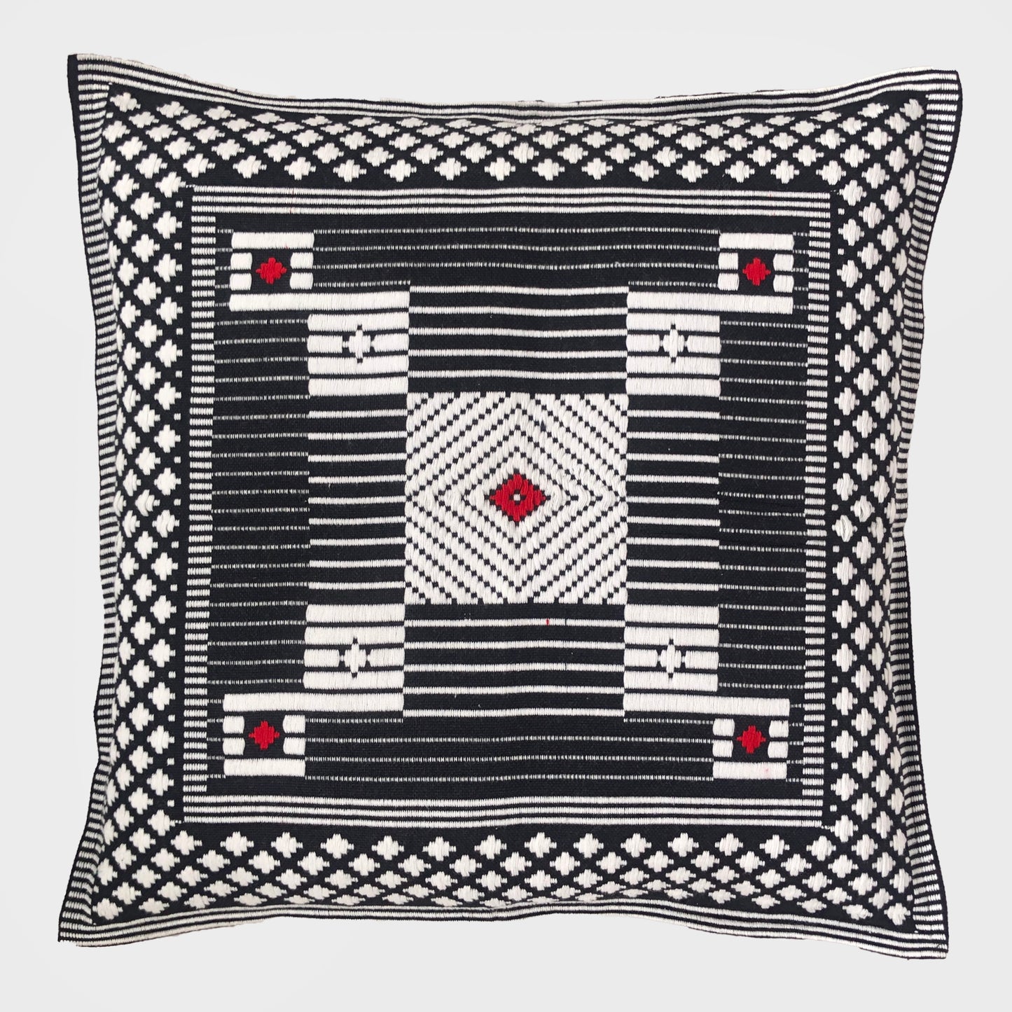 Dumbara Cushion Cover. 18" x 18" / 45cm x 45cm